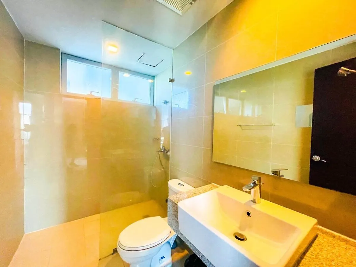 Luxury 2Br Penthouse Across Uptown Bgc I Modern Apartment Manila