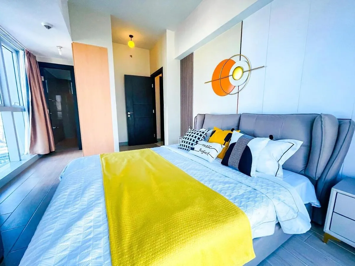 Luxury 2Br Penthouse Across Uptown Bgc I Modern Apartment Manila Philippines