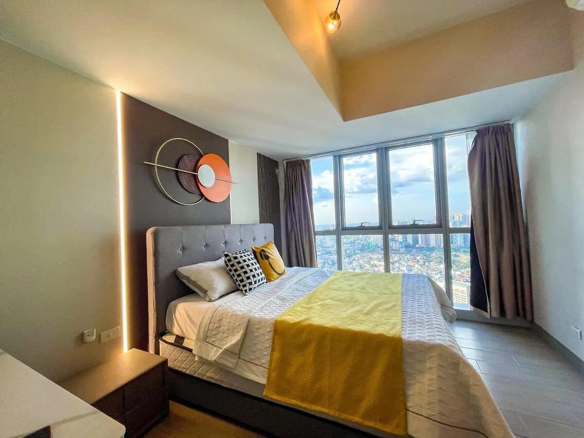 Luxury 2Br Penthouse Across Uptown Bgc I Modern Apartment Manila 0*,