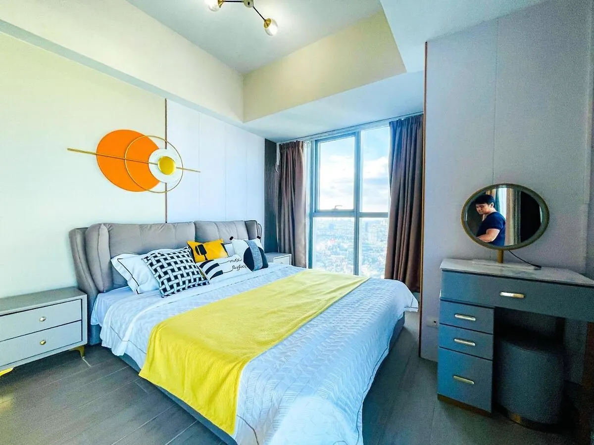 Luxury 2Br Penthouse Across Uptown Bgc I Modern Apartment Manila Philippines