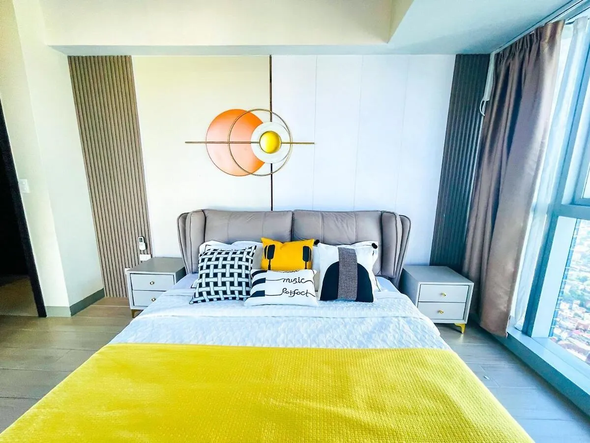 Luxury 2Br Penthouse Across Uptown Bgc I Modern Apartment Manila 0*,  Philippines