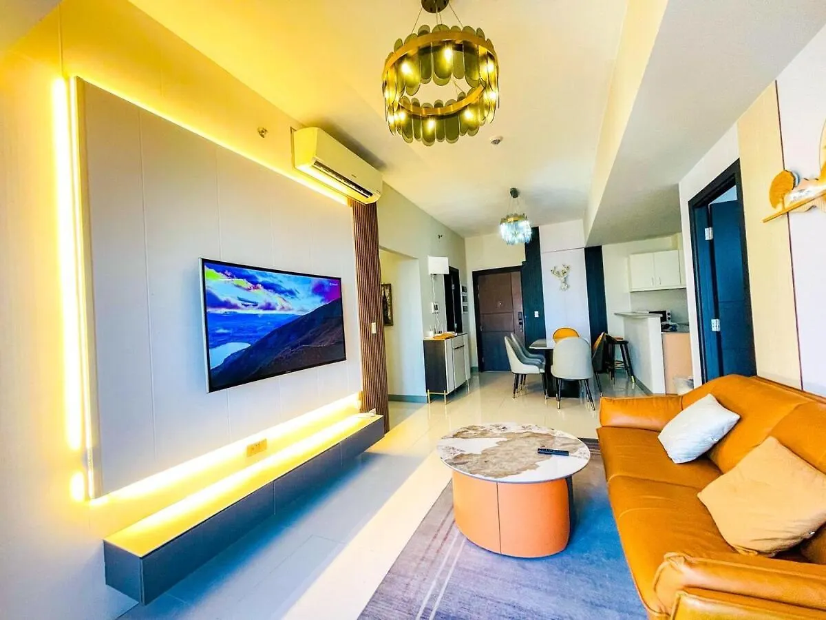 Luxury 2Br Penthouse Across Uptown Bgc I Modern Apartment Manila 0*,  Philippines
